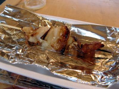 ワニ肉の串焼き